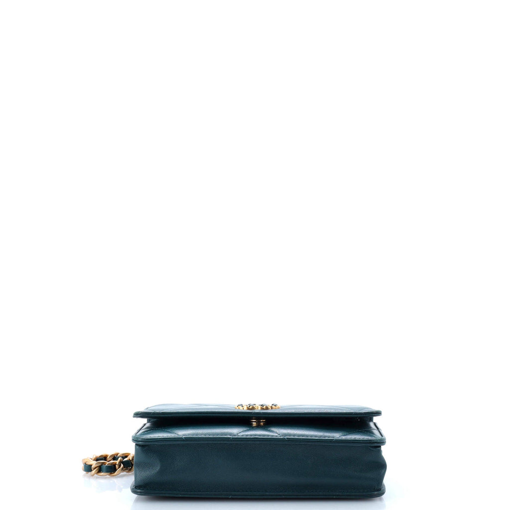 19 Wallet on Chain Quilted Goatskin