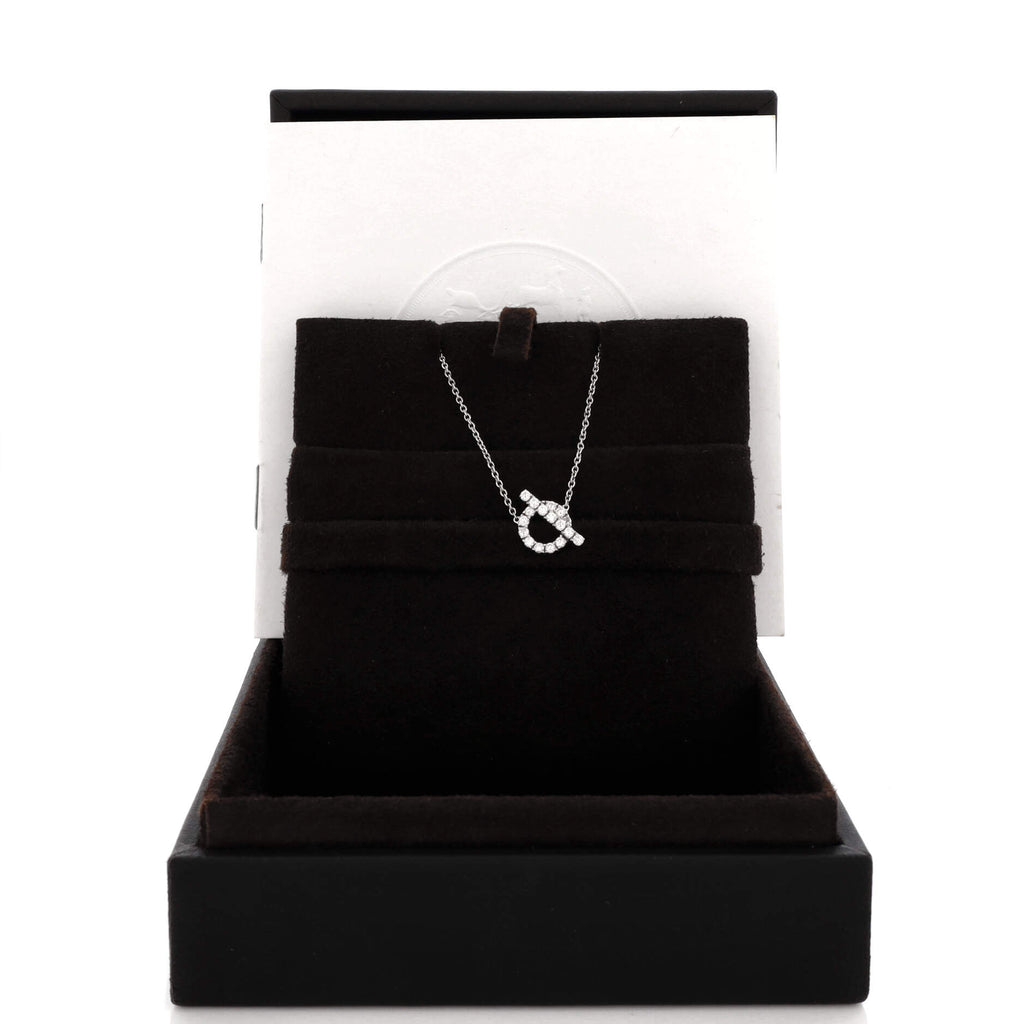 Finesse Pendant Necklace 18K White Gold and Diamonds