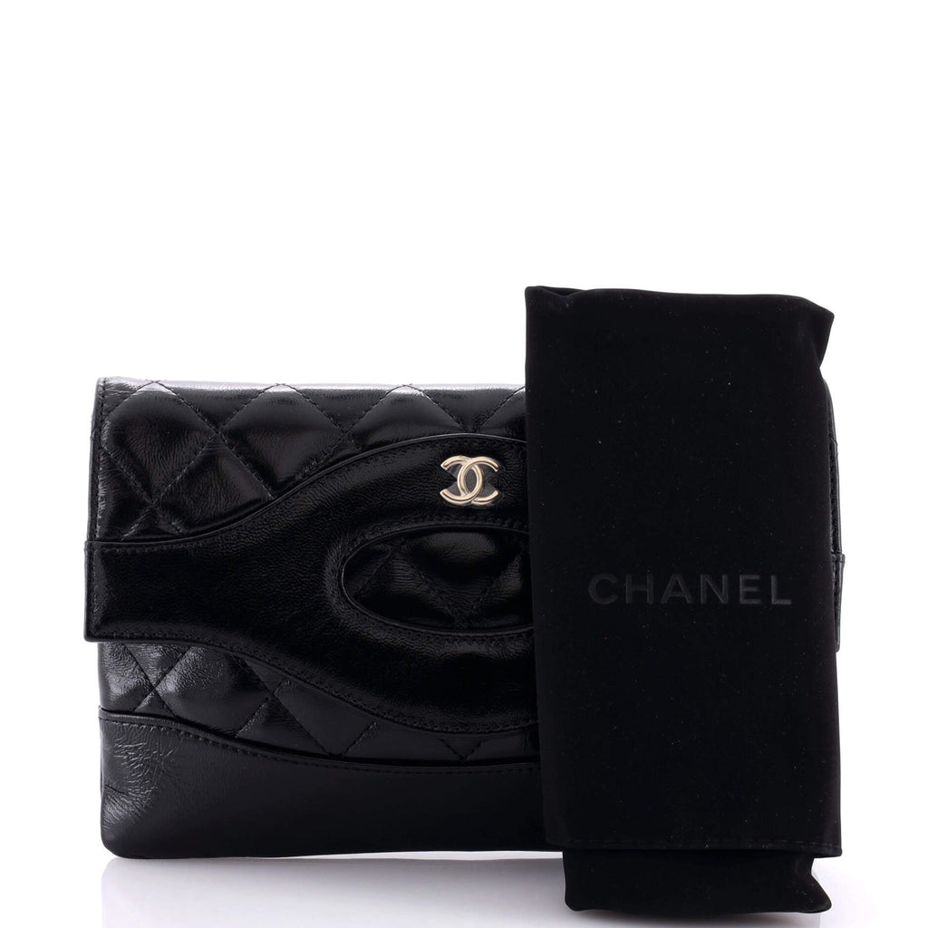 31 Wallet on Chain Quilted Shiny Lambskin