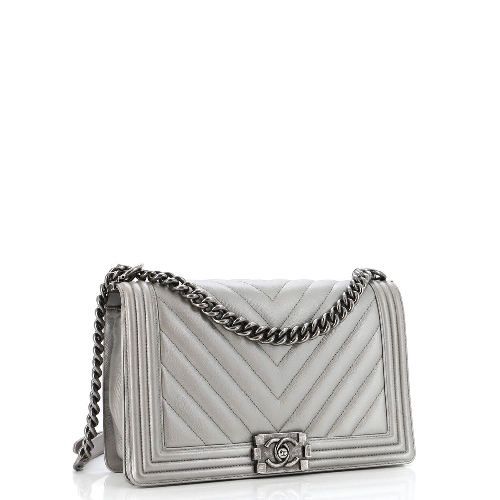 Boy Flap Bag Chevron Caviar New Medium