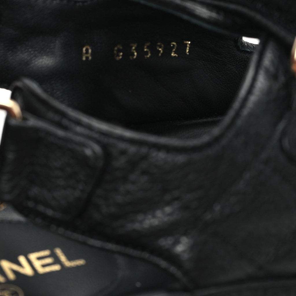 Grained Calfskin Velcro Dad Sandals 37 Black
