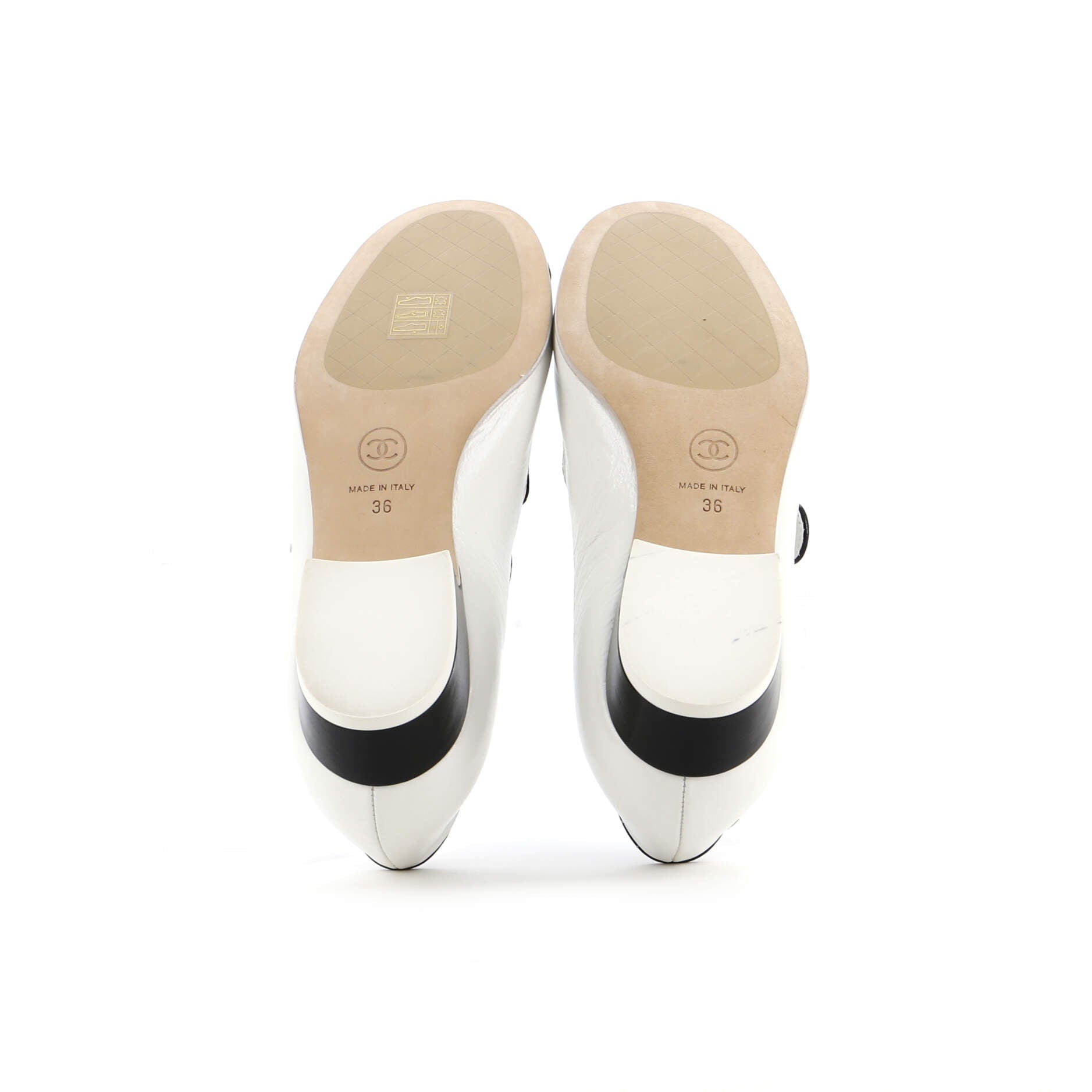 Women's CC Cap Toe Mary Jane Pumps Leather