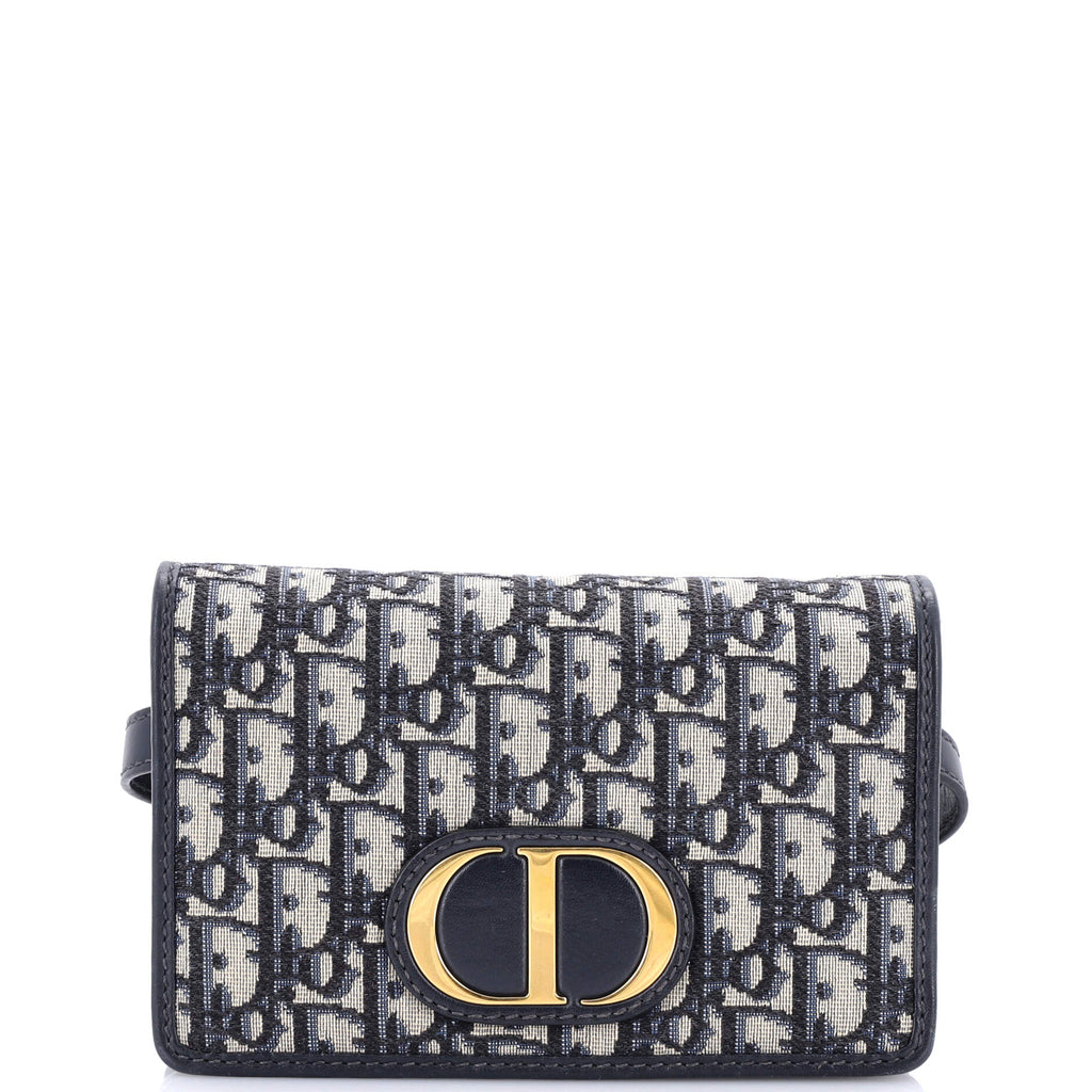 30 Montaigne 2-in-1 Pouch Oblique Canvas