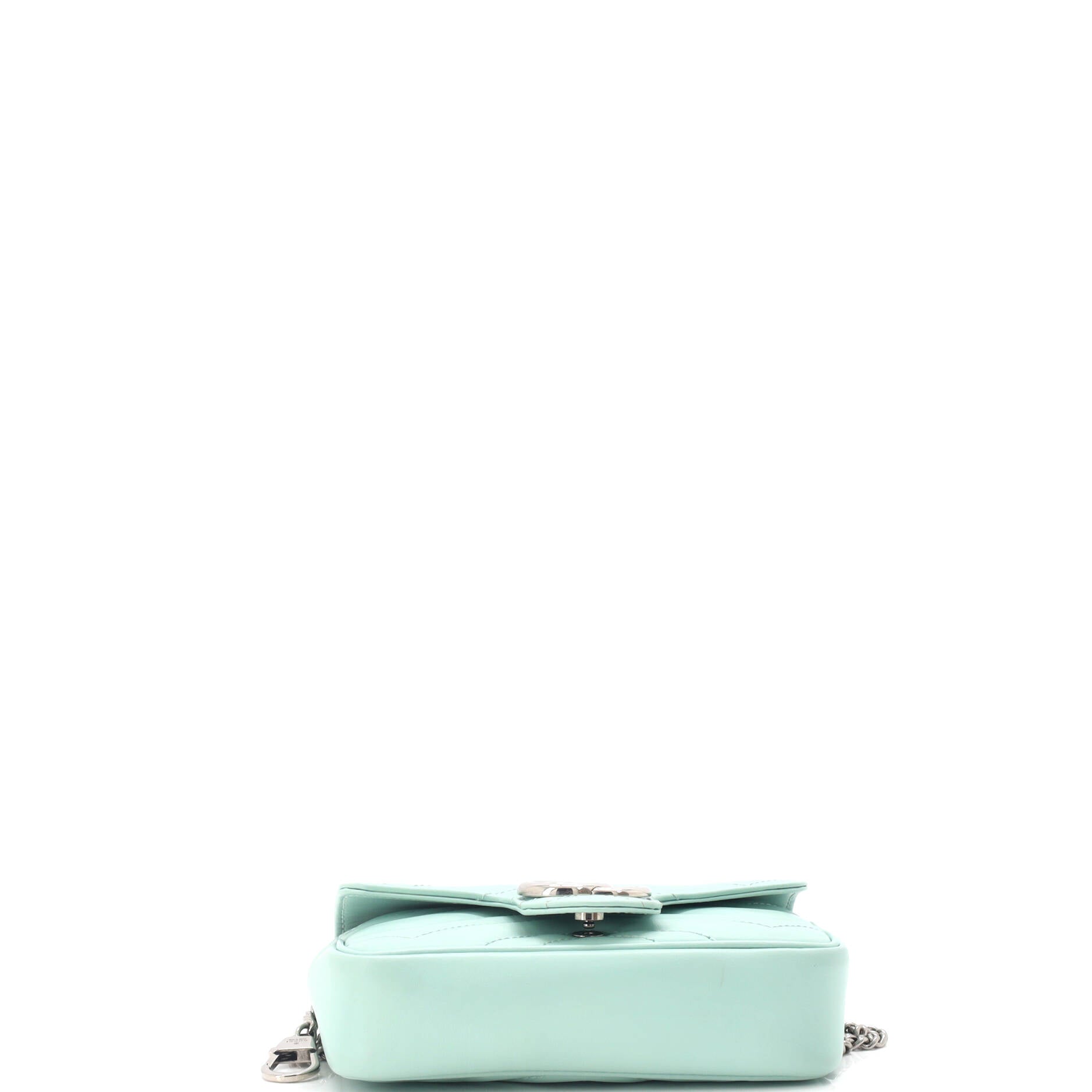 GG Marmont Monochrome Flap Bag Matelasse Leather Super Mini