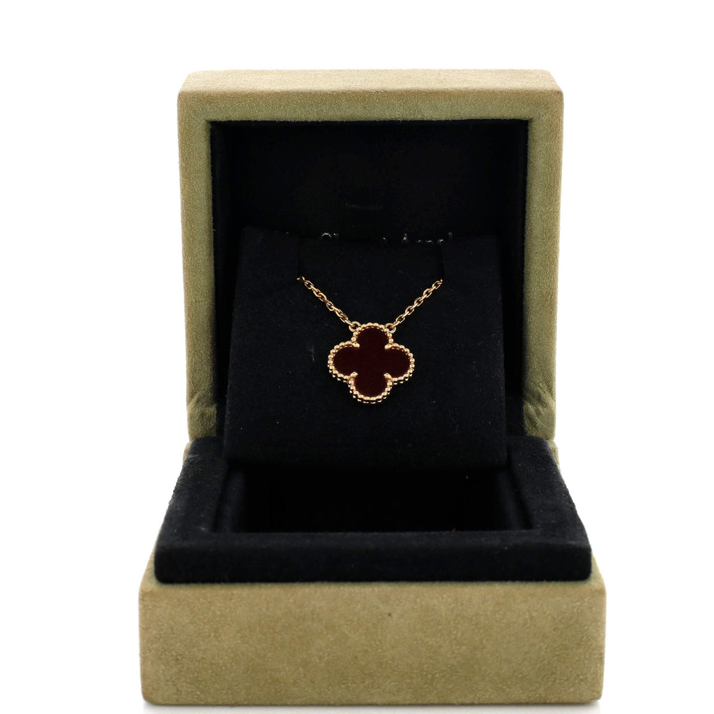 Vintage Alhambra Pendant Necklace 18K Yellow Gold and Carnelian