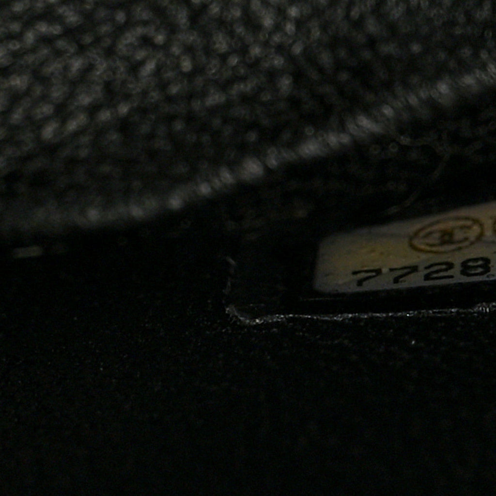 Caviar Quilted Medallion Tote Black