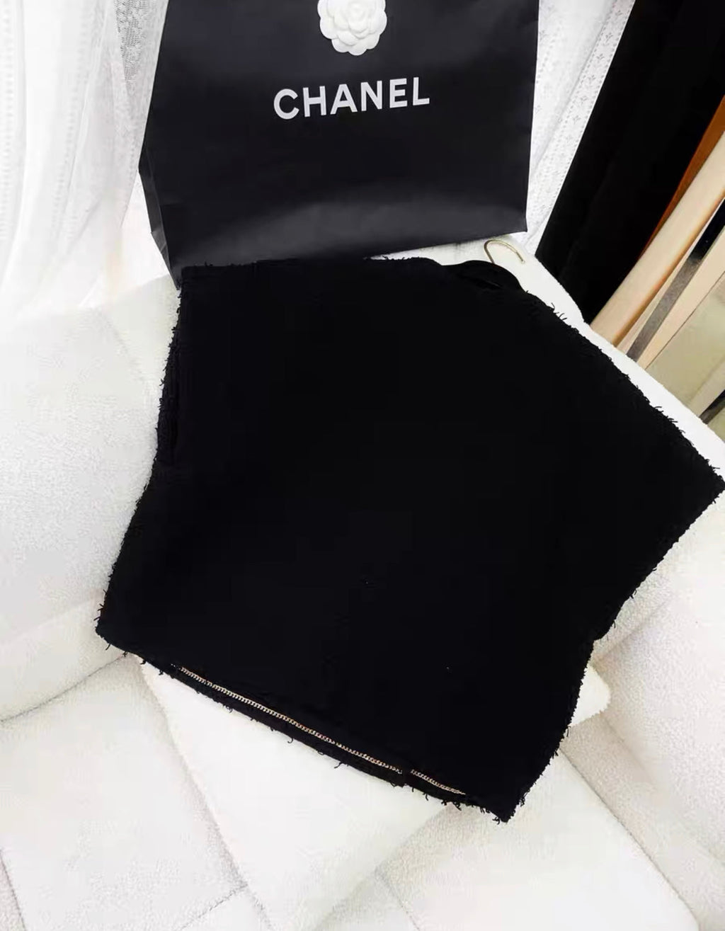 Chanel 21S Black Tweeted vest Jacket size 36