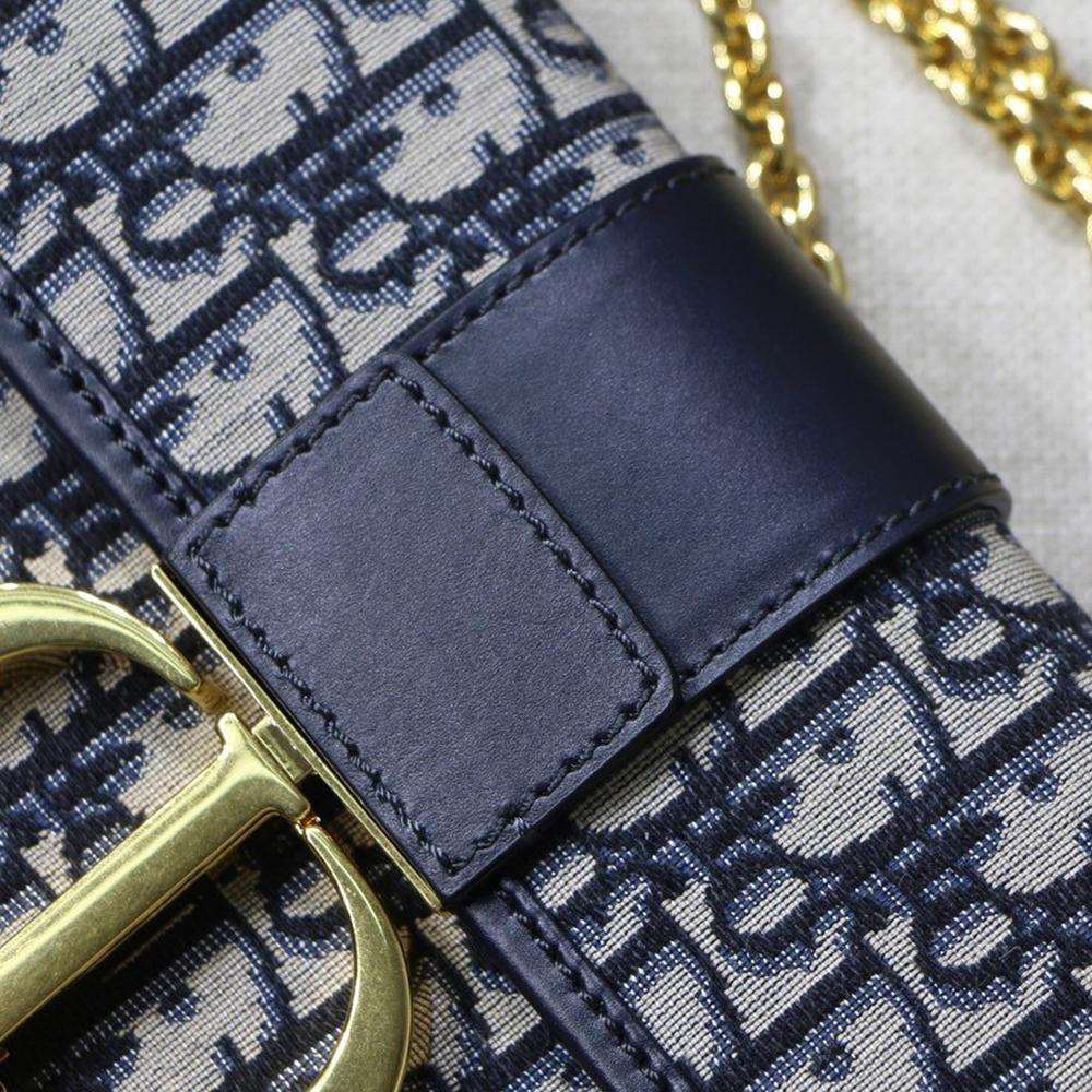 DIOR 30 MONTAIGNE POUCH