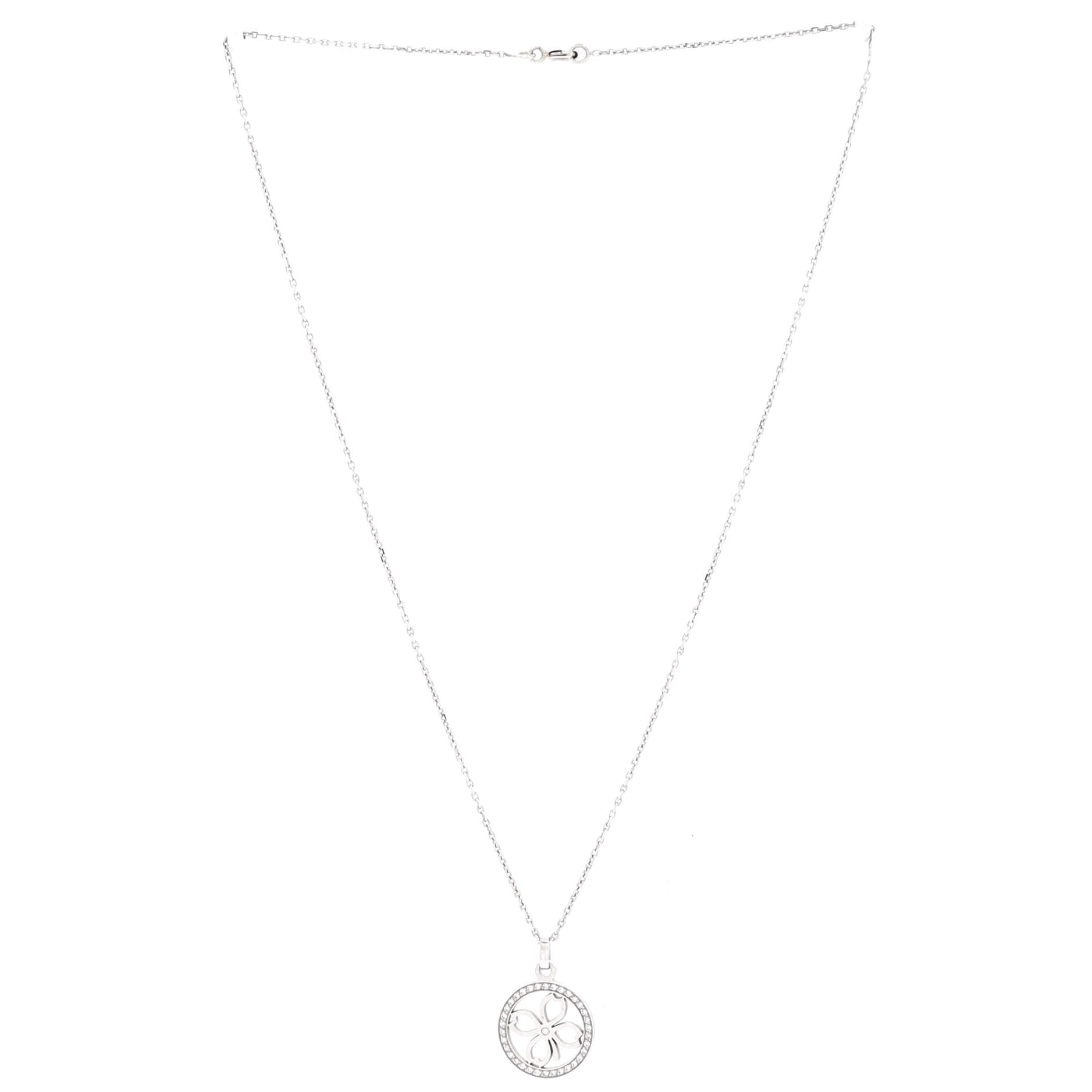 Accroche Coeur Clover Pendant Necklace 18K White Gold and Diamonds