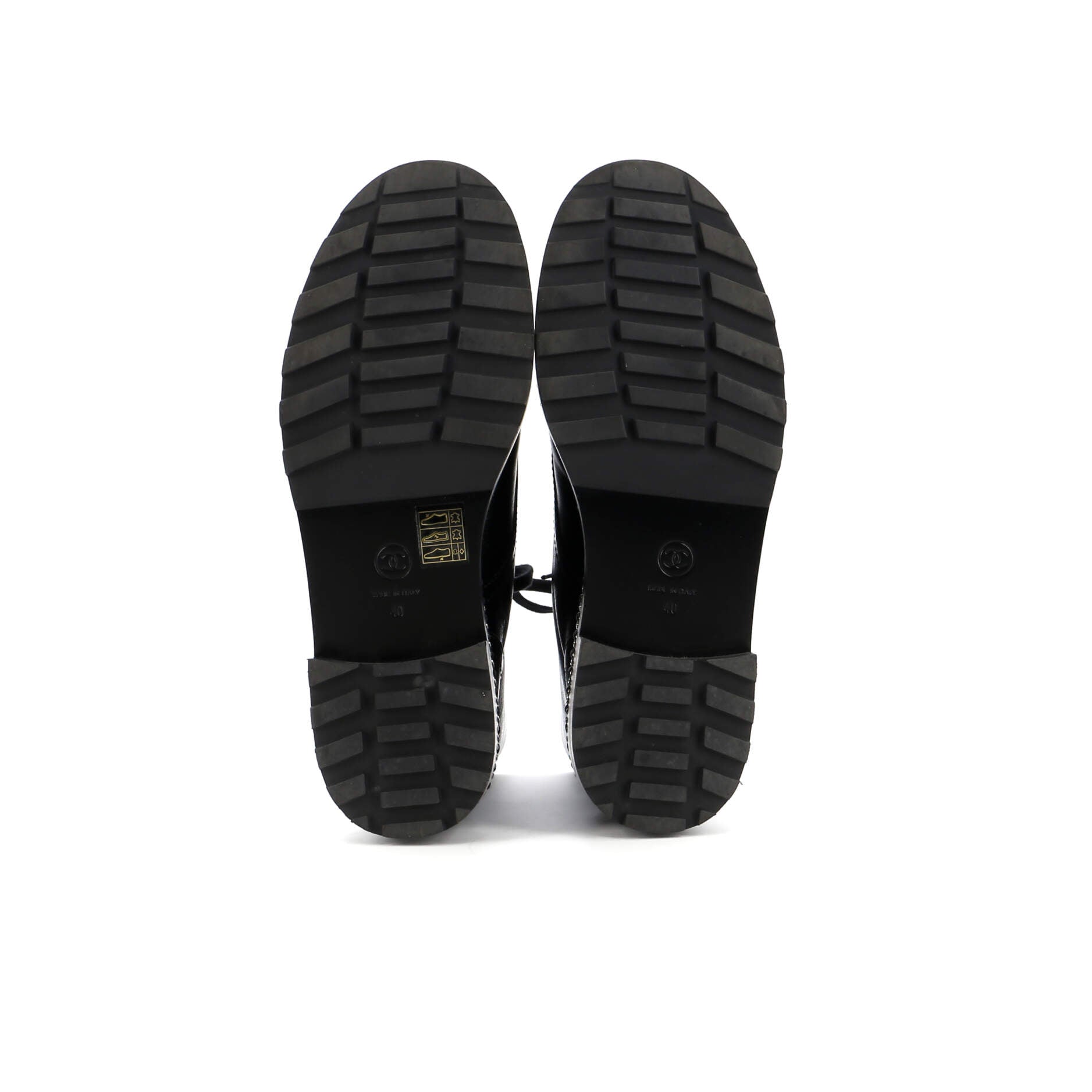 Women's Cap Toe CC Chain Around Pearl Combat Boots Leather