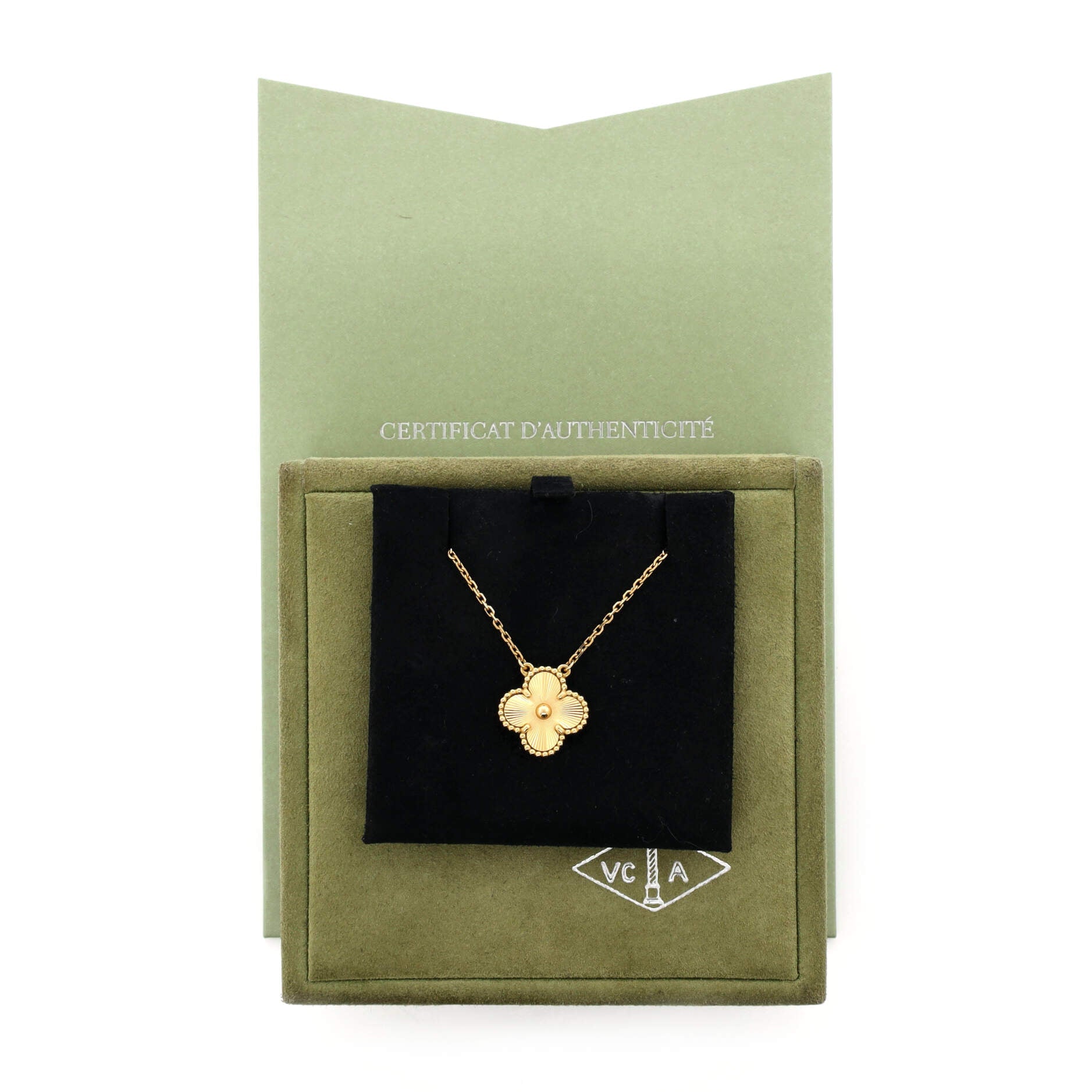 Vintage Alhambra Pendant Necklace Guilloche 18K Yellow Gold
