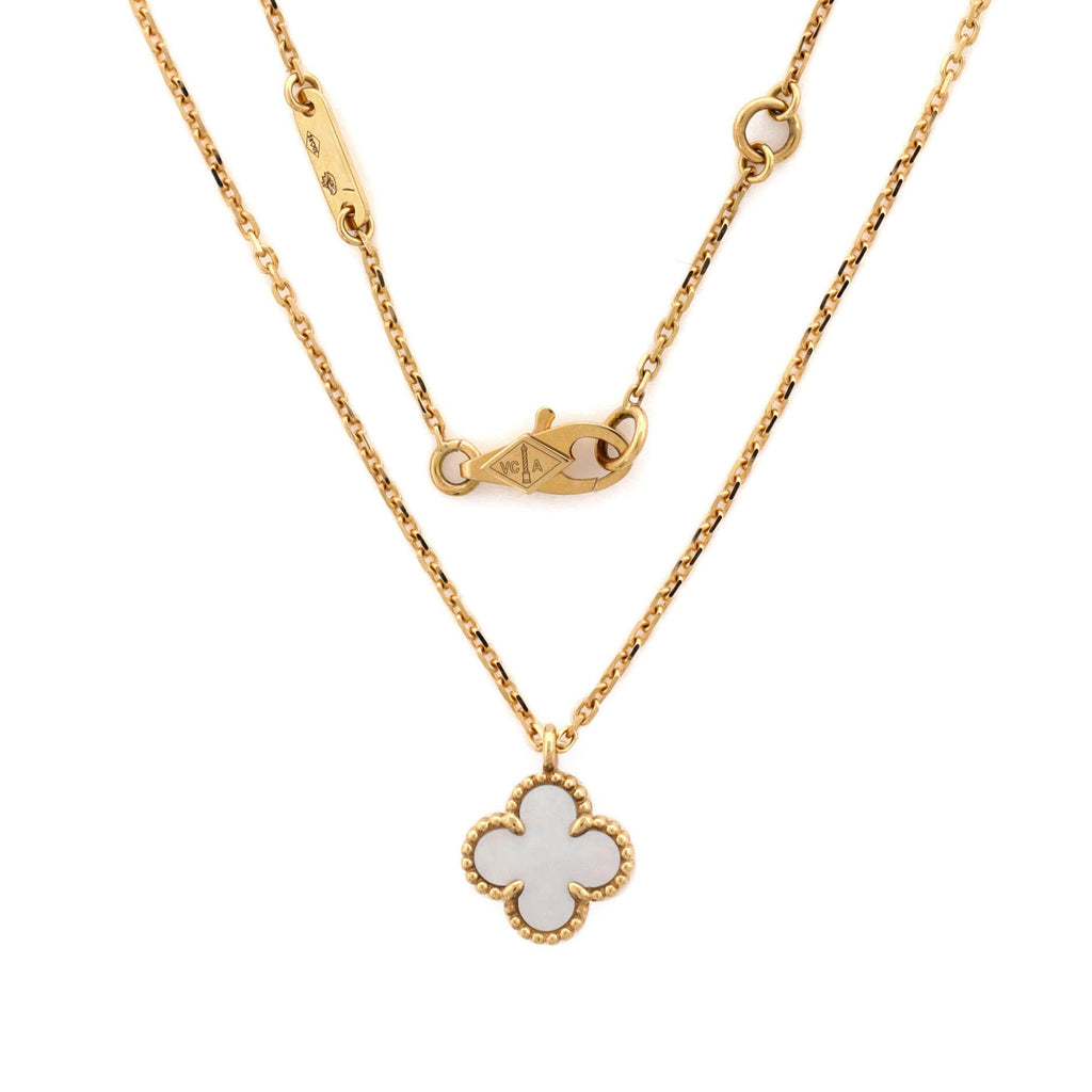 Sweet Alhambra Pendant Necklace 18K Yellow Gold and Mother of Pearl