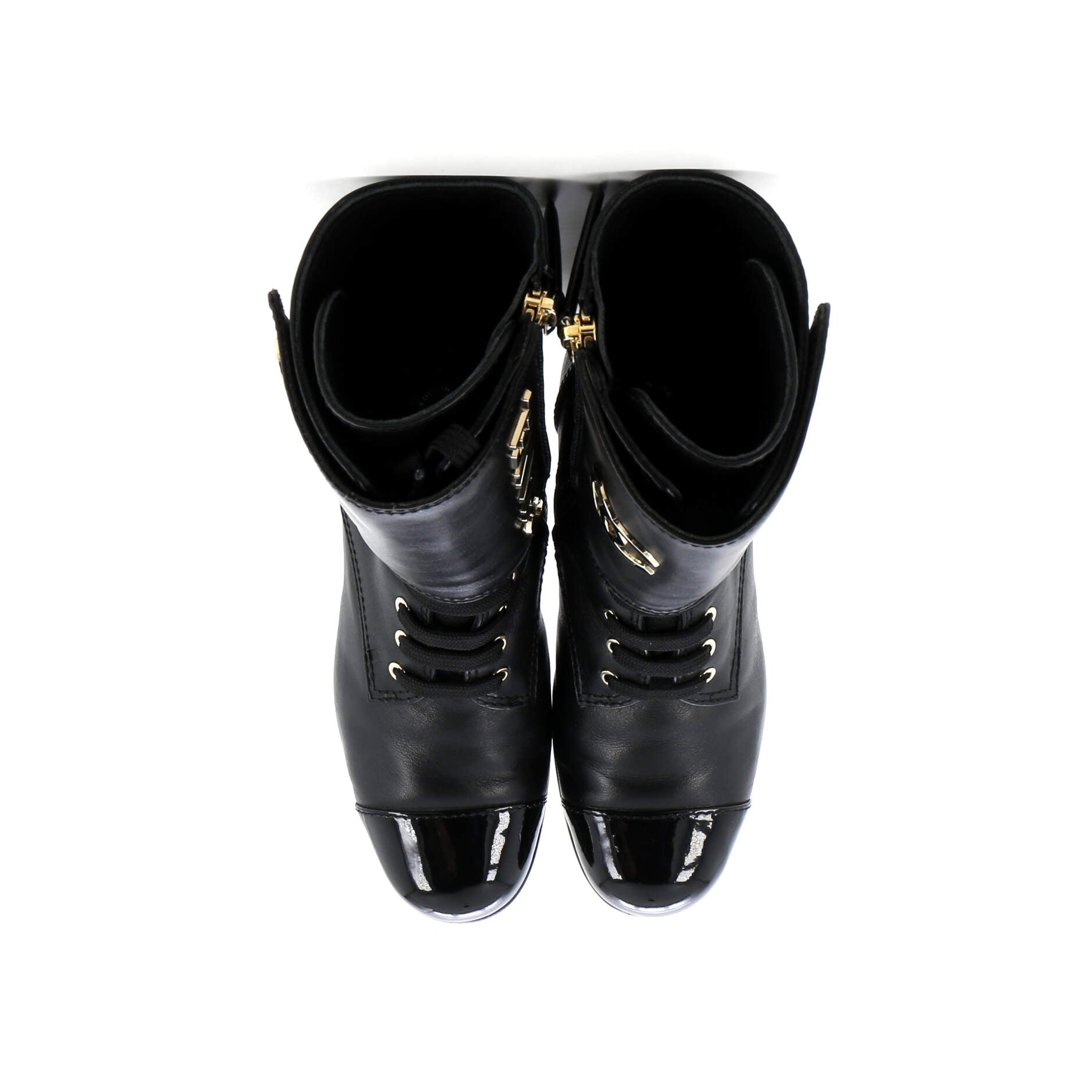 Women's Logo Button Snap Cap Toe Boots Leather with Patent