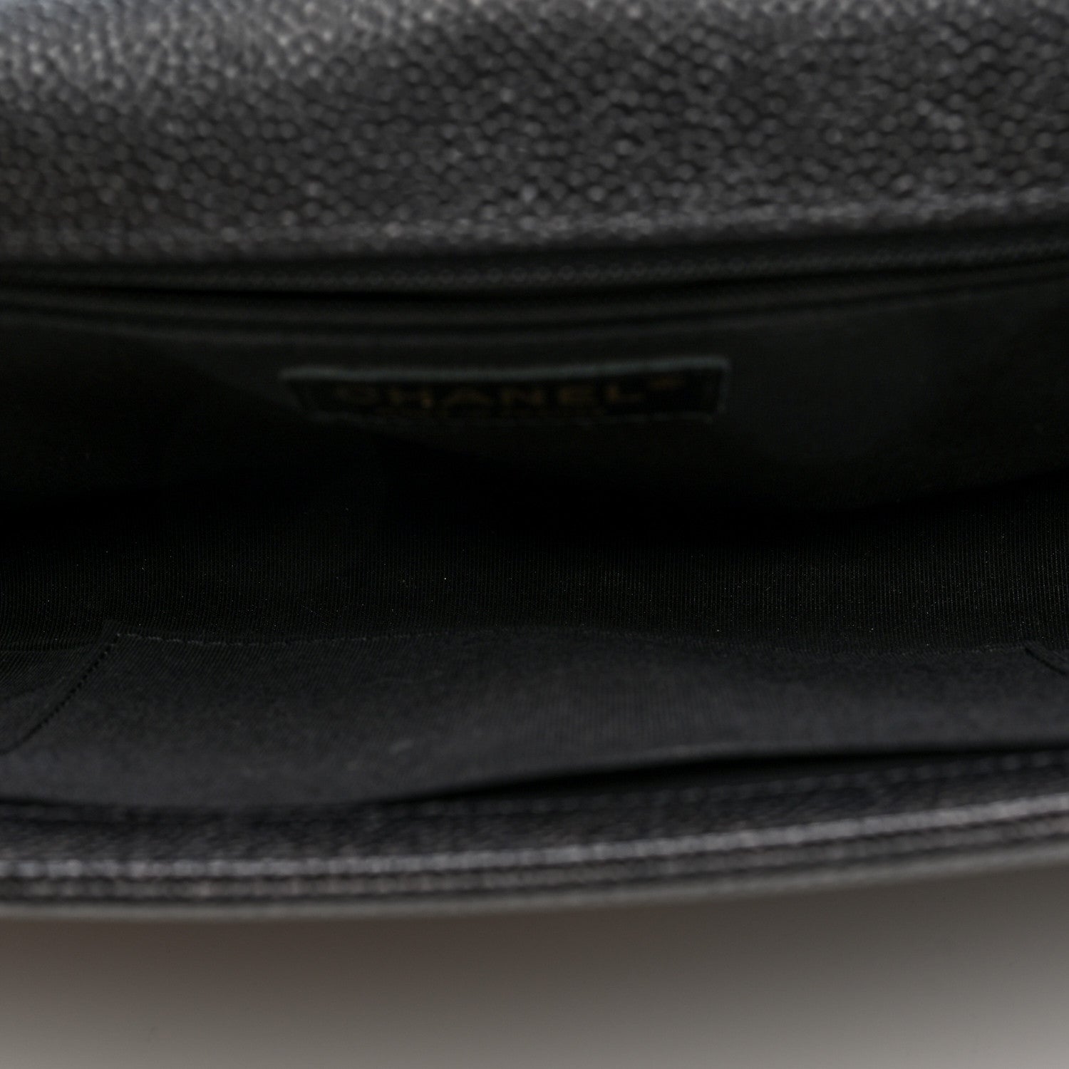 Caviar Quilted New Medium Boy Flap Black