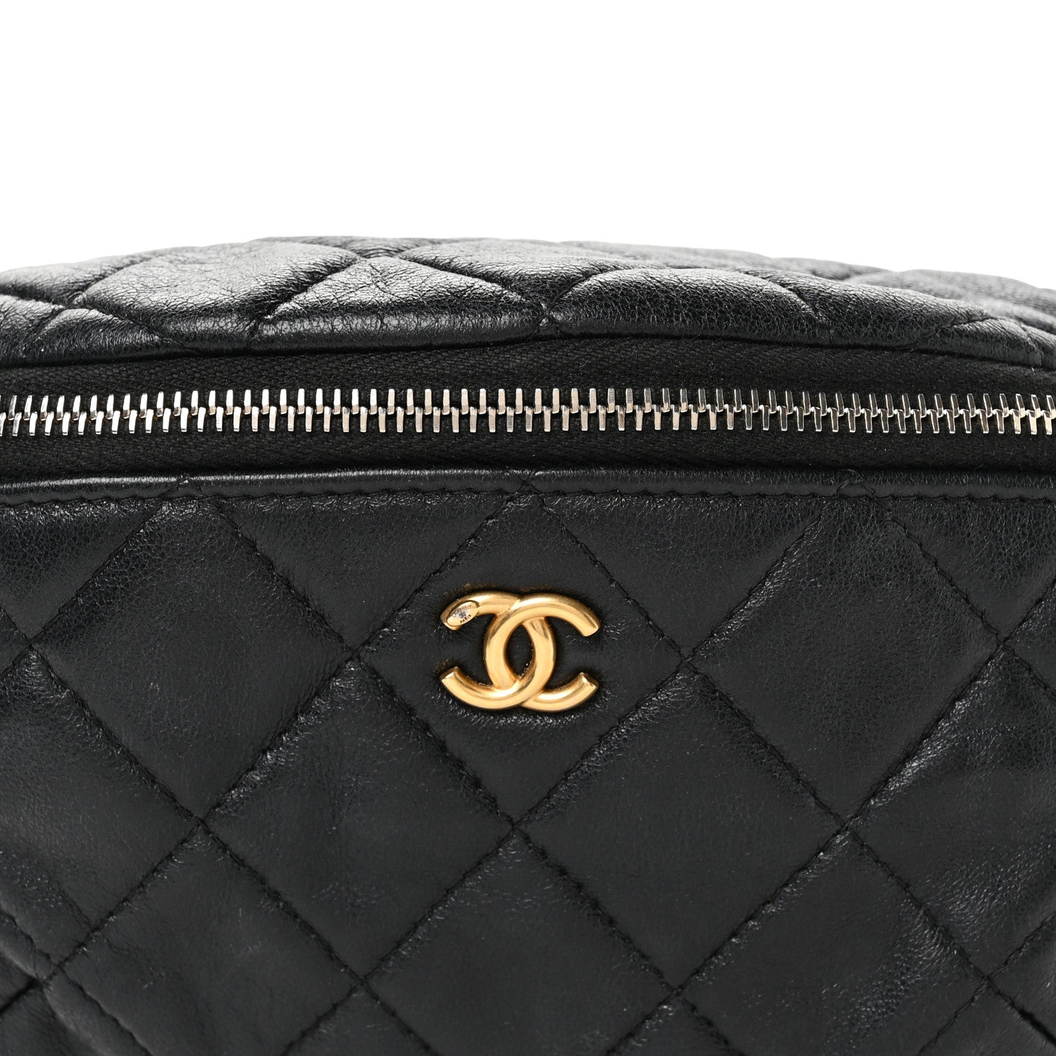 Shiny Lambskin Quilted Pearl Crush Belt Bag Black