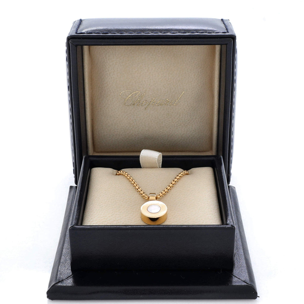 Happy Diamonds Round Pendant Necklace 18K Yellow Gold with 1 Floating Diamond