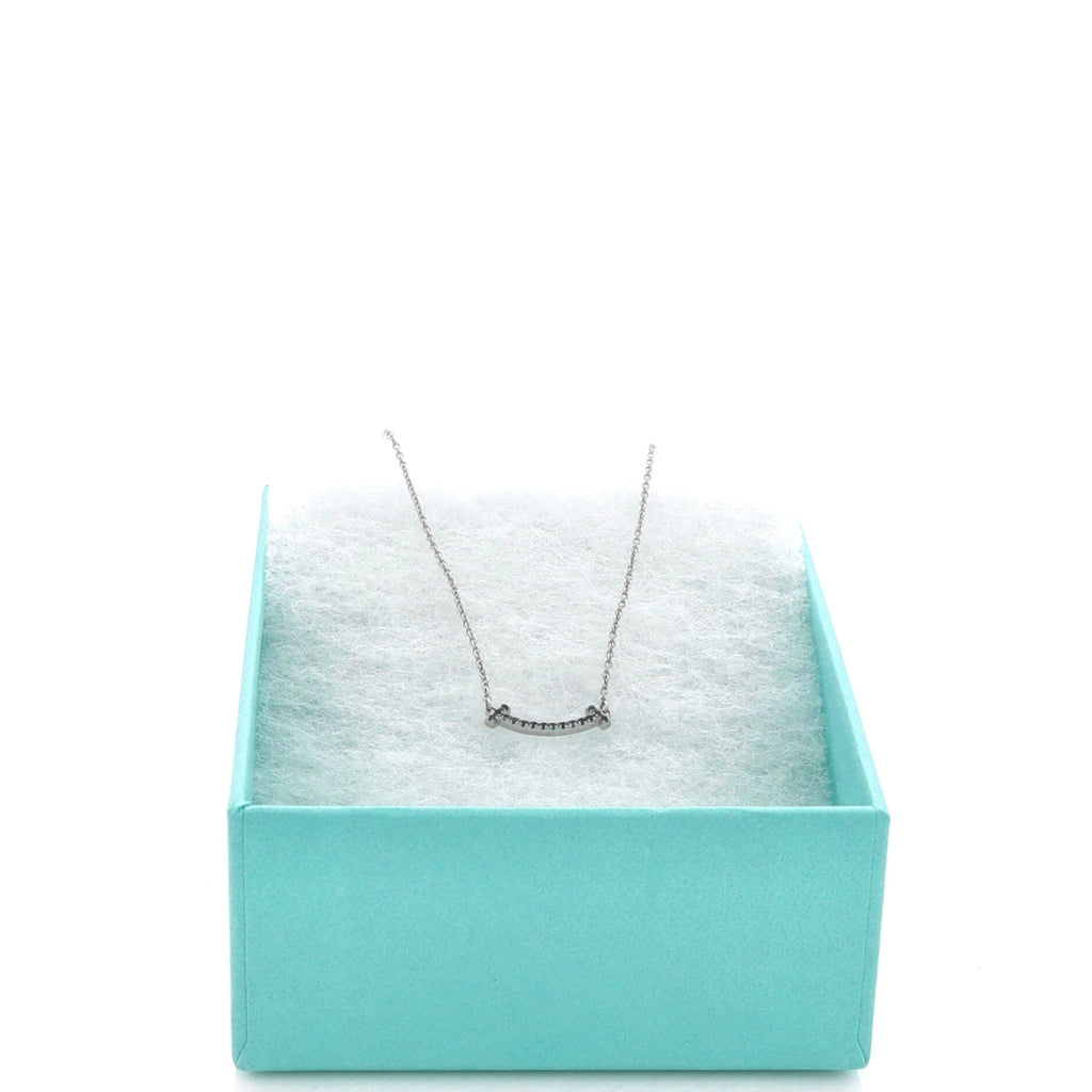 T Smile Pendant Necklace 18K White Gold with Blue Topaz Mini