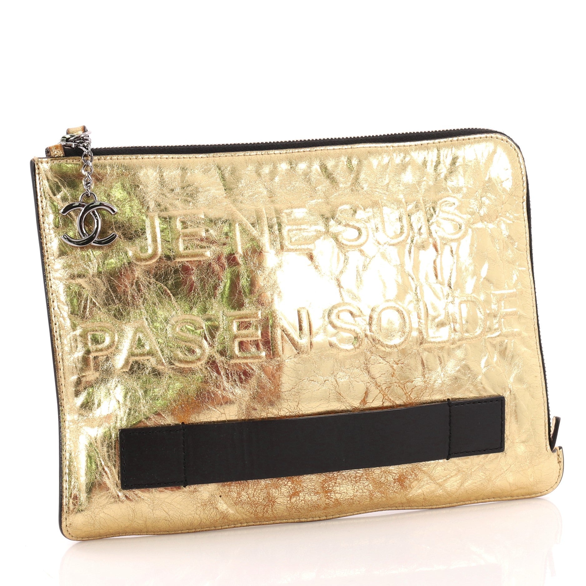 Feminine Pouch Crinkled Leather Medium
