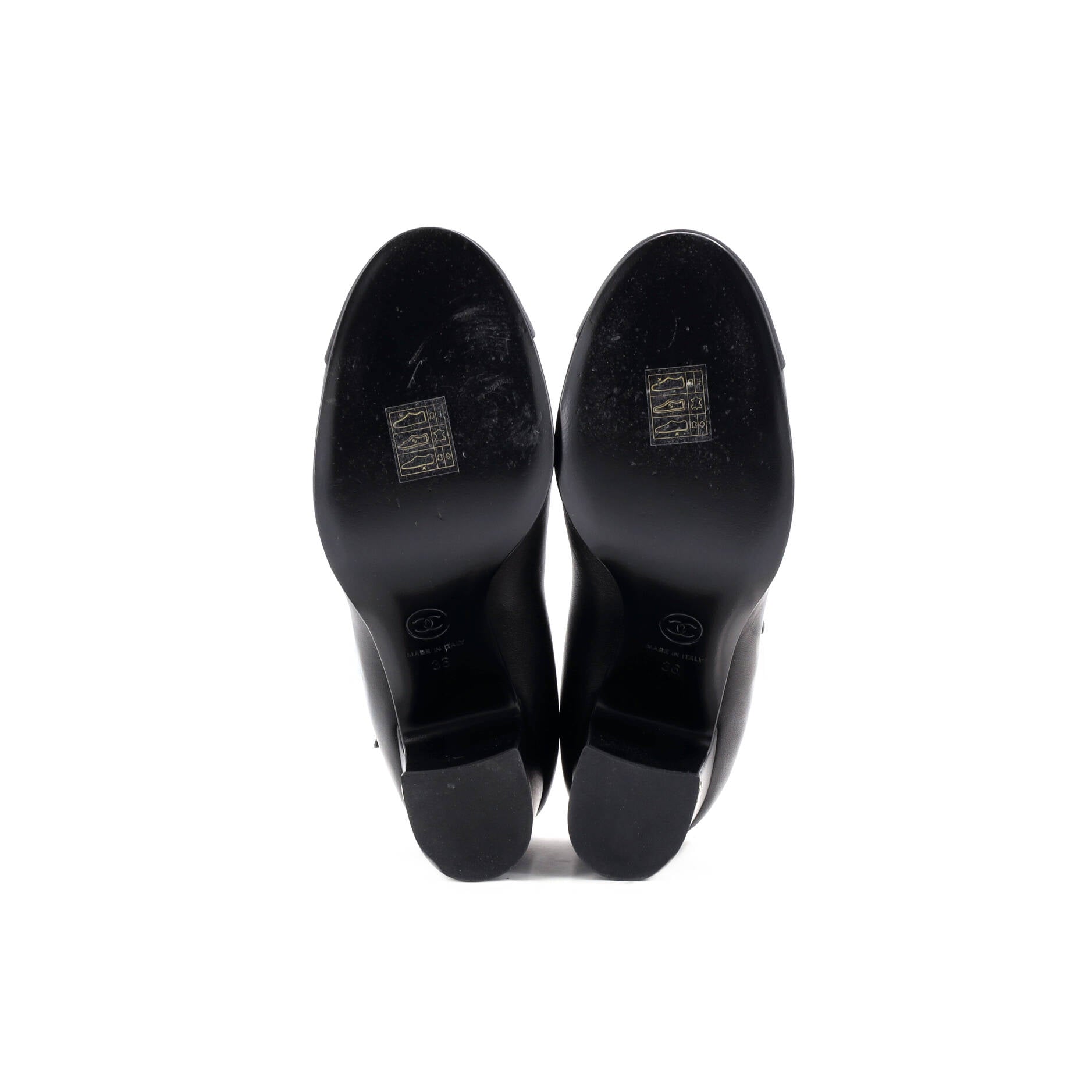 Women's CC Cap Toe Mary Jane Pumps Leather with Grosgrain