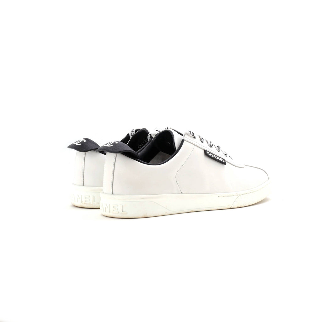 Women's CC Low-Top Flat Runner Sneakers Leather