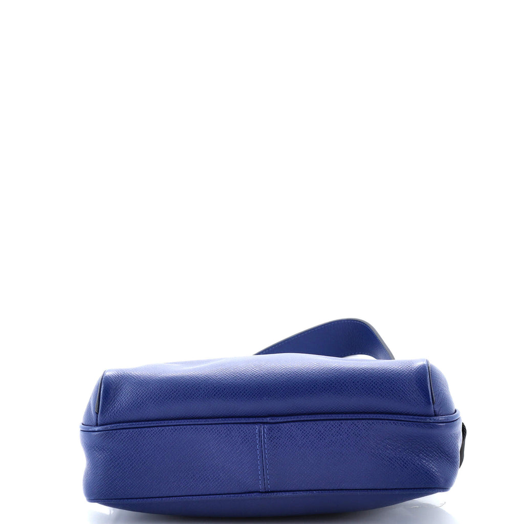 Outdoor Messenger Bag Taiga Leather PM