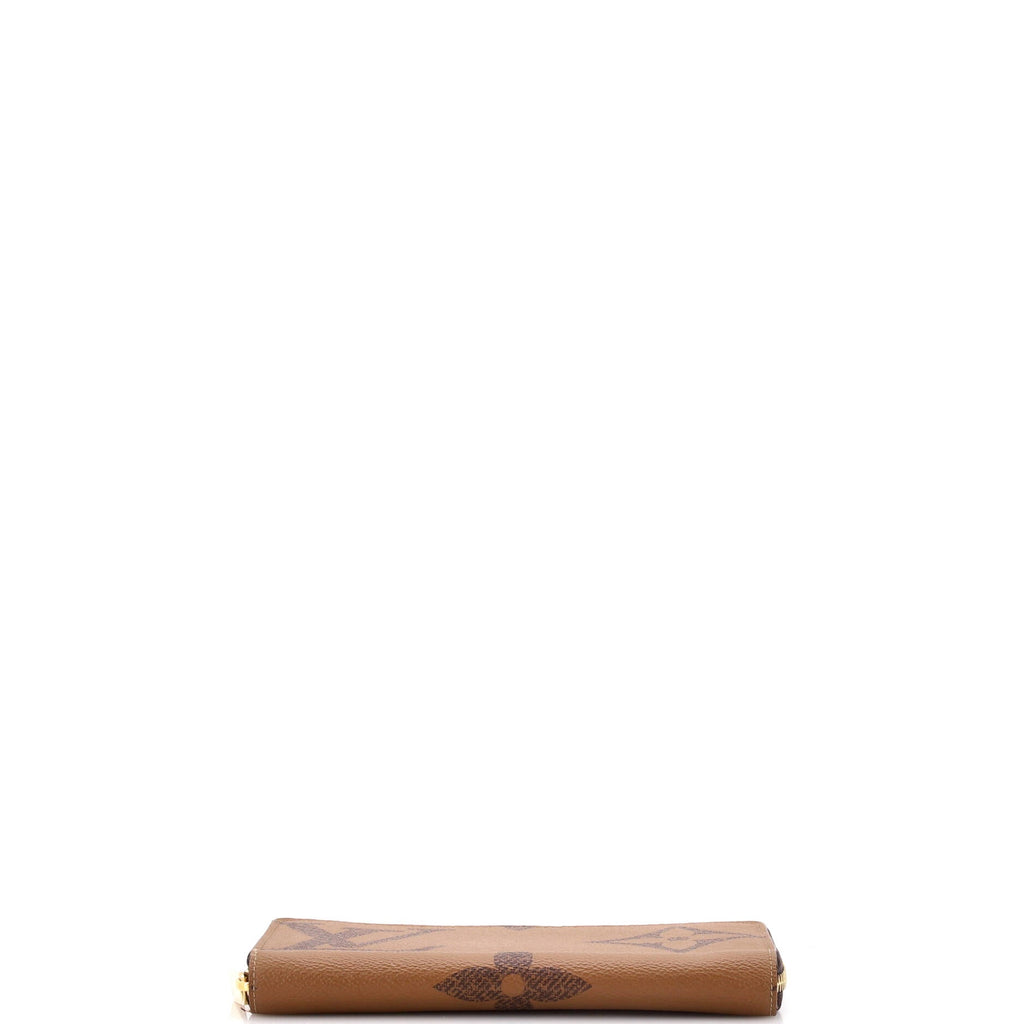 Zippy Wallet Reverse Monogram Giant