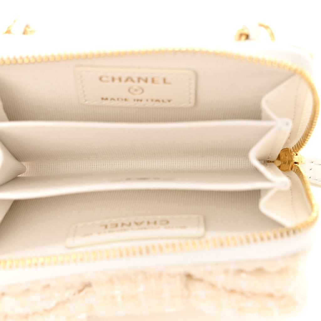 Tweed Quilted Bow Flap  Holder On Chain White