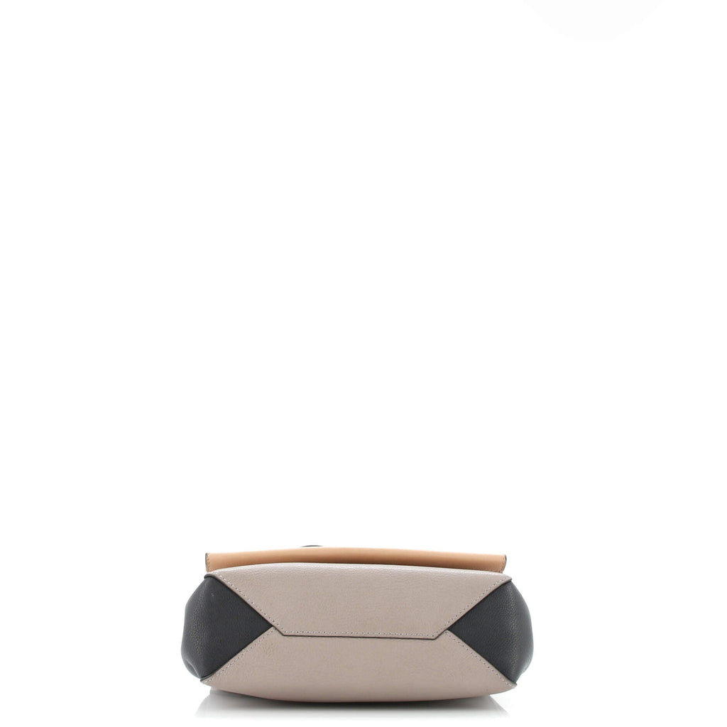 Lockme II Handbag Leather BB