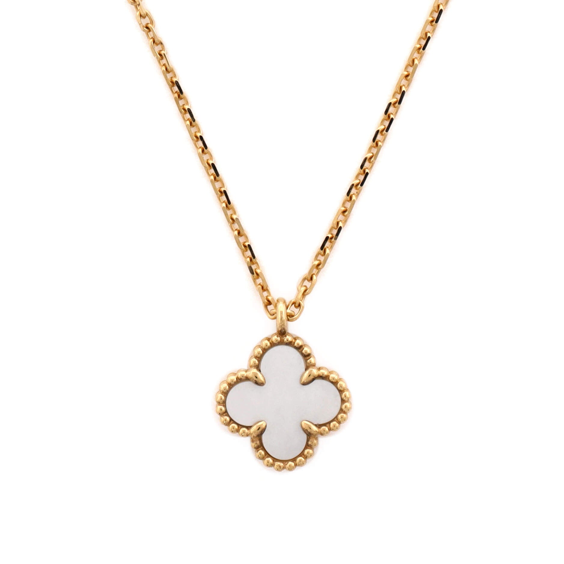 Sweet Alhambra Pendant Necklace 18K Yellow Gold and Mother of Pearl