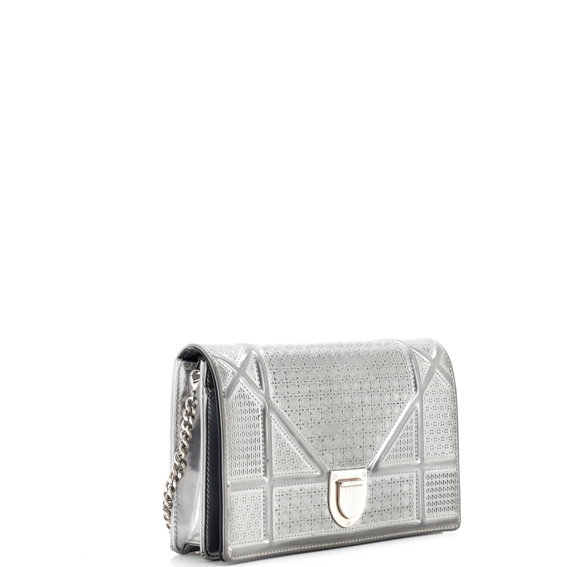Diorama Wallet on Chain Cannage Embossed Calfskin