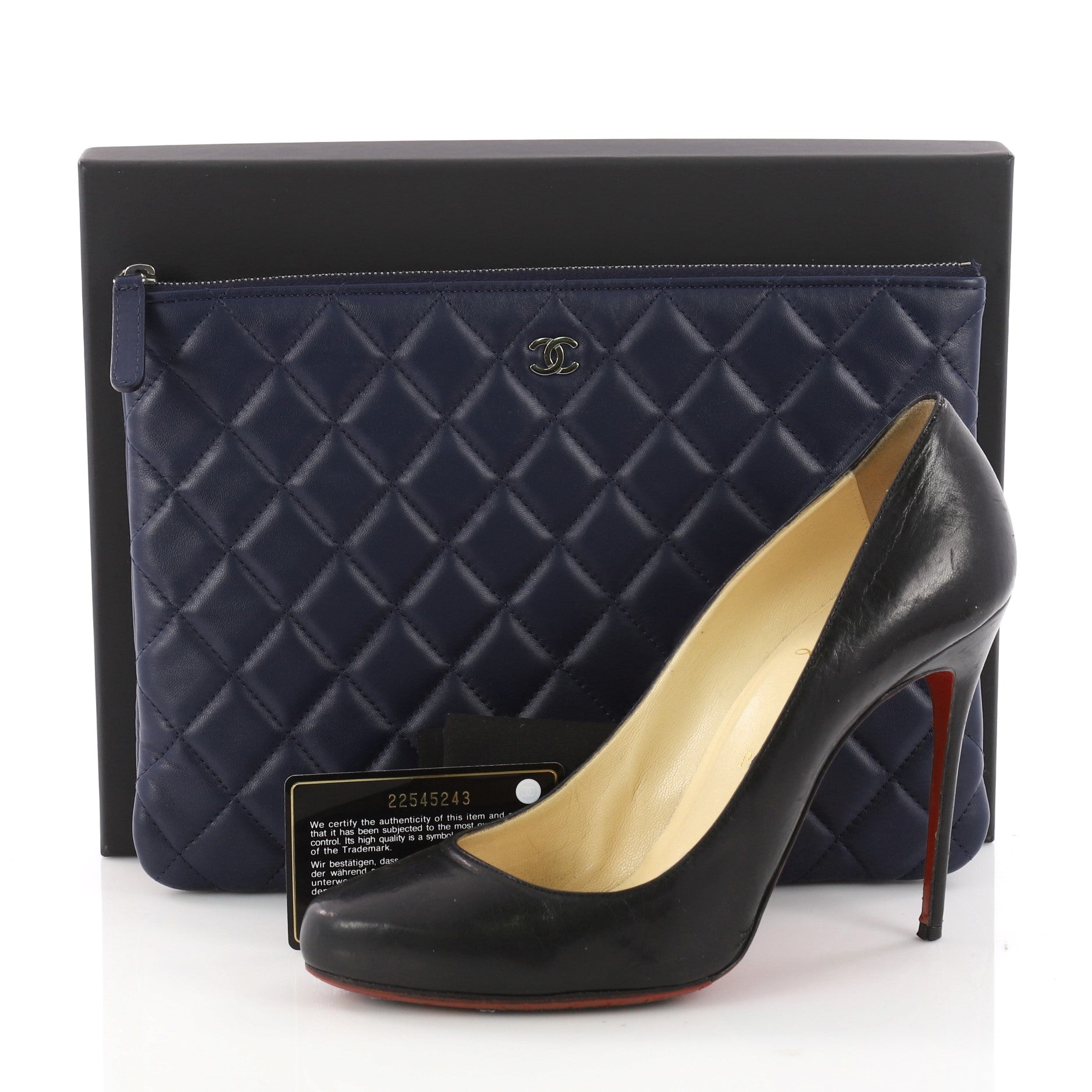 O Case Clutch Quilted Lambskin Medium