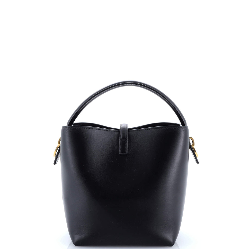 Le 37 Bucket Bag Leather Mini