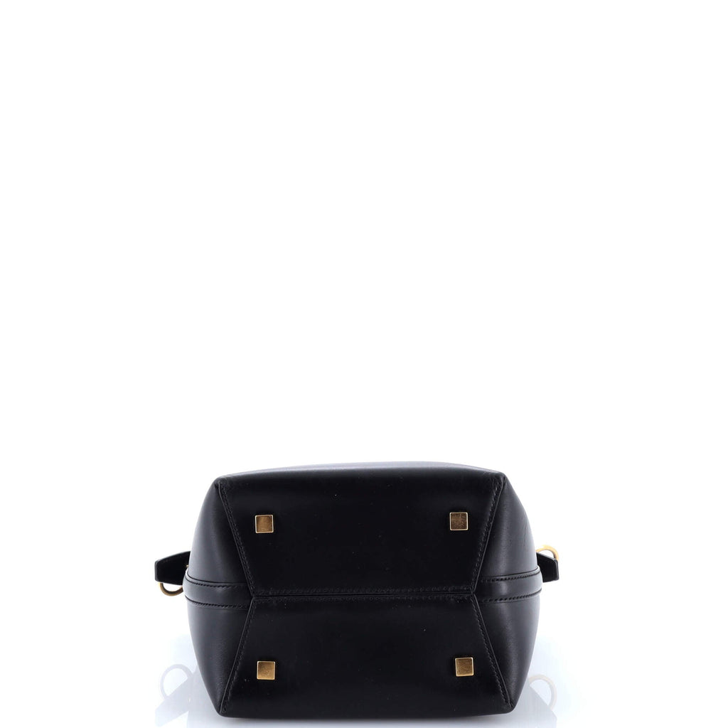 Le 37 Bucket Bag Leather Mini