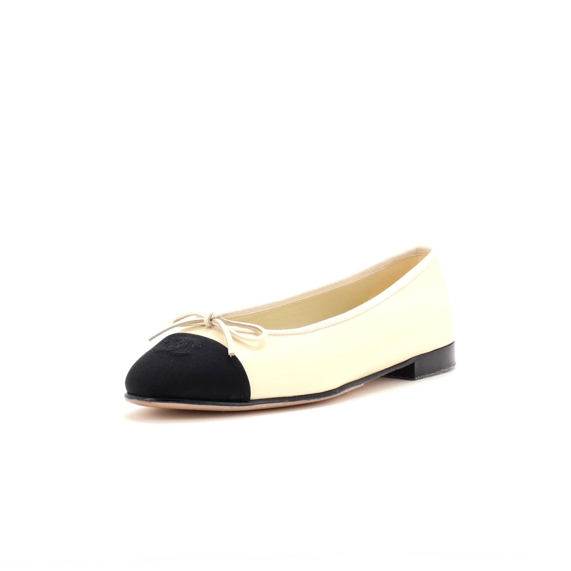 Women's CC Cap Toe Bow Ballerina Flats Leather