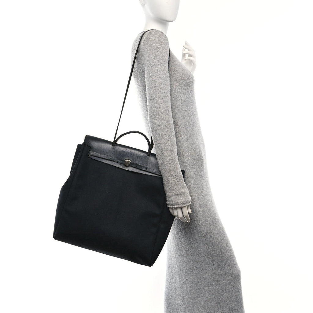 Toile Vache Calfskin Herbag 40 GM Black