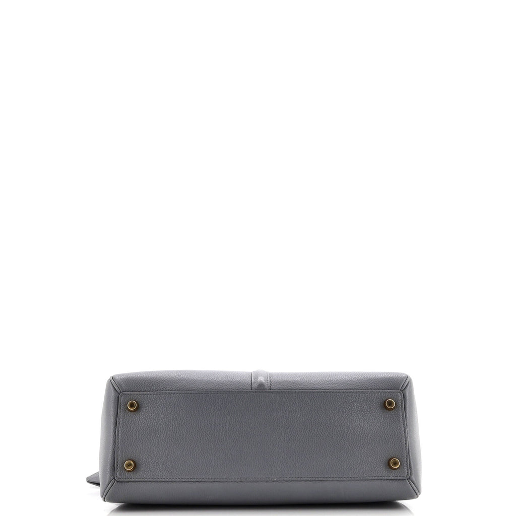 16 Top Handle Bag Grained Calfskin Medium