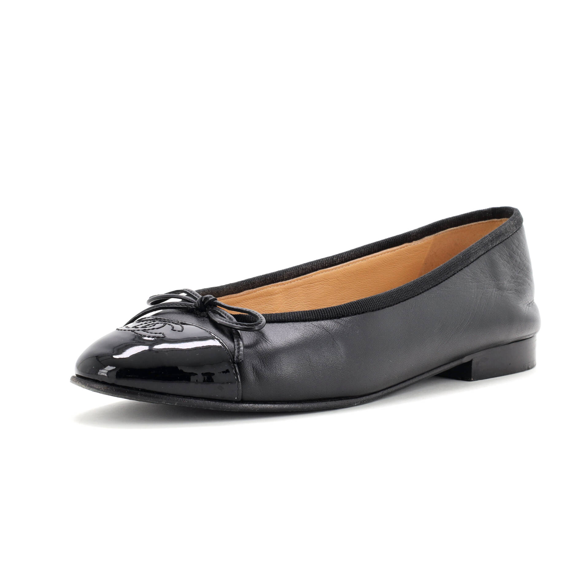 Women's CC Cap Toe Bow Ballerina Flats Leather and Patent