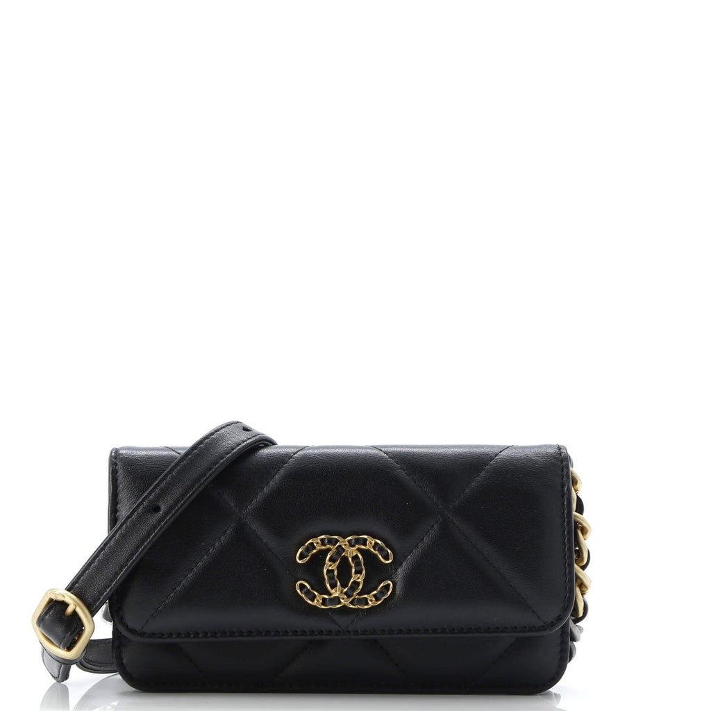 19 Clutch With Chain Quilted Lambskin