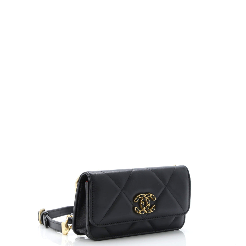 19 Clutch With Chain Quilted Lambskin