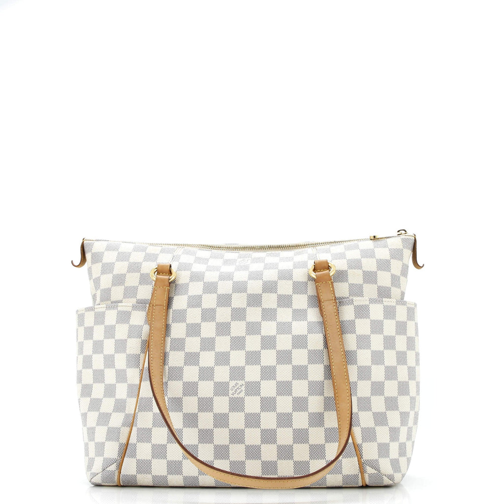 Totally Handbag Monogram Canvas MM