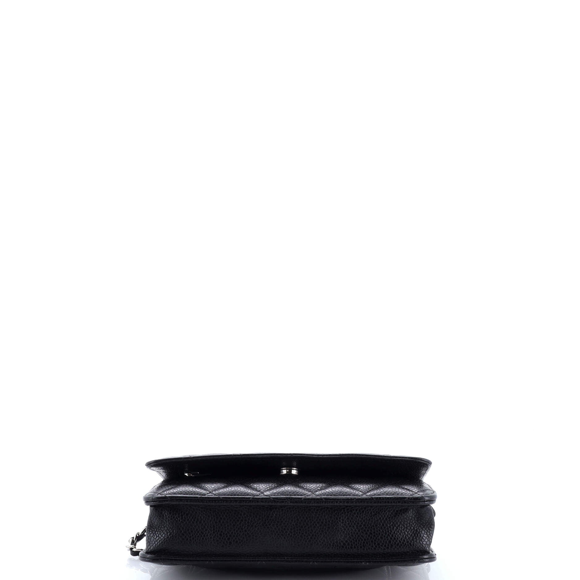 Wallet on Chain Quilted Caviar