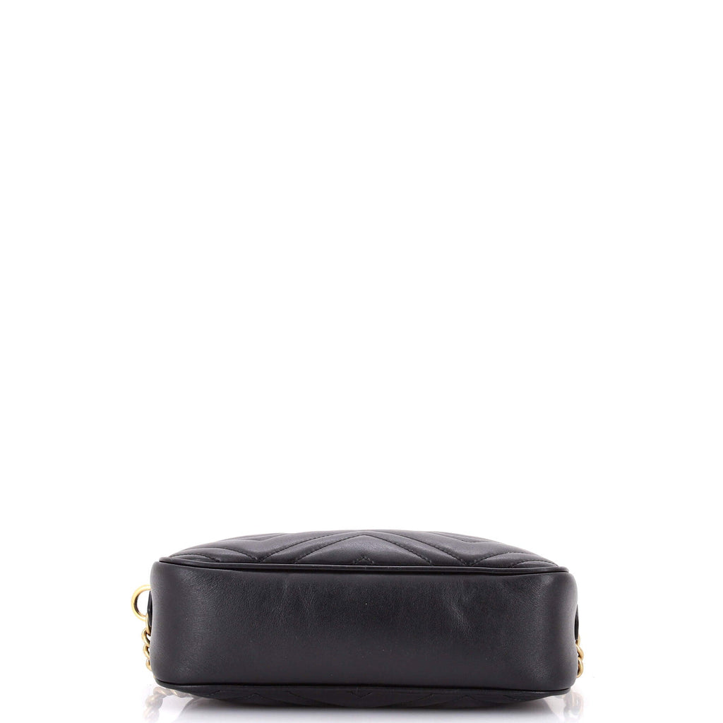 GG Marmont Shoulder Bag Matelasse Leather Small