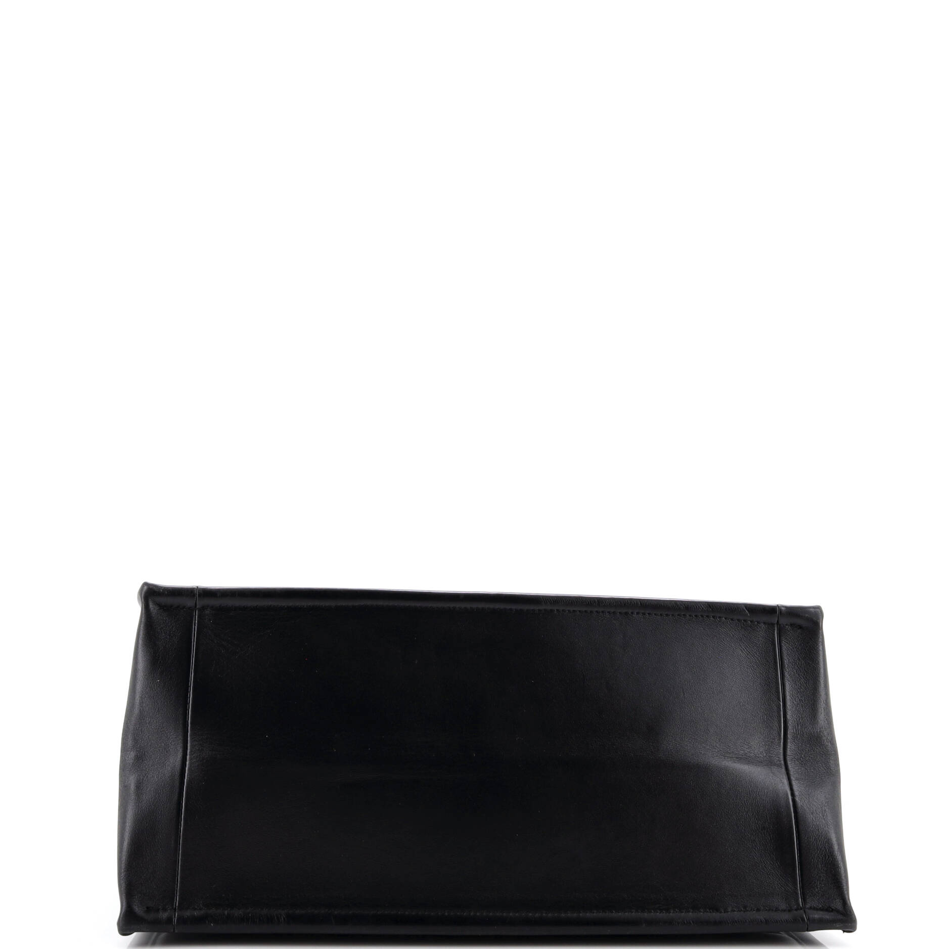 Essential Tote Archicannage Quilt Calfskin Medium