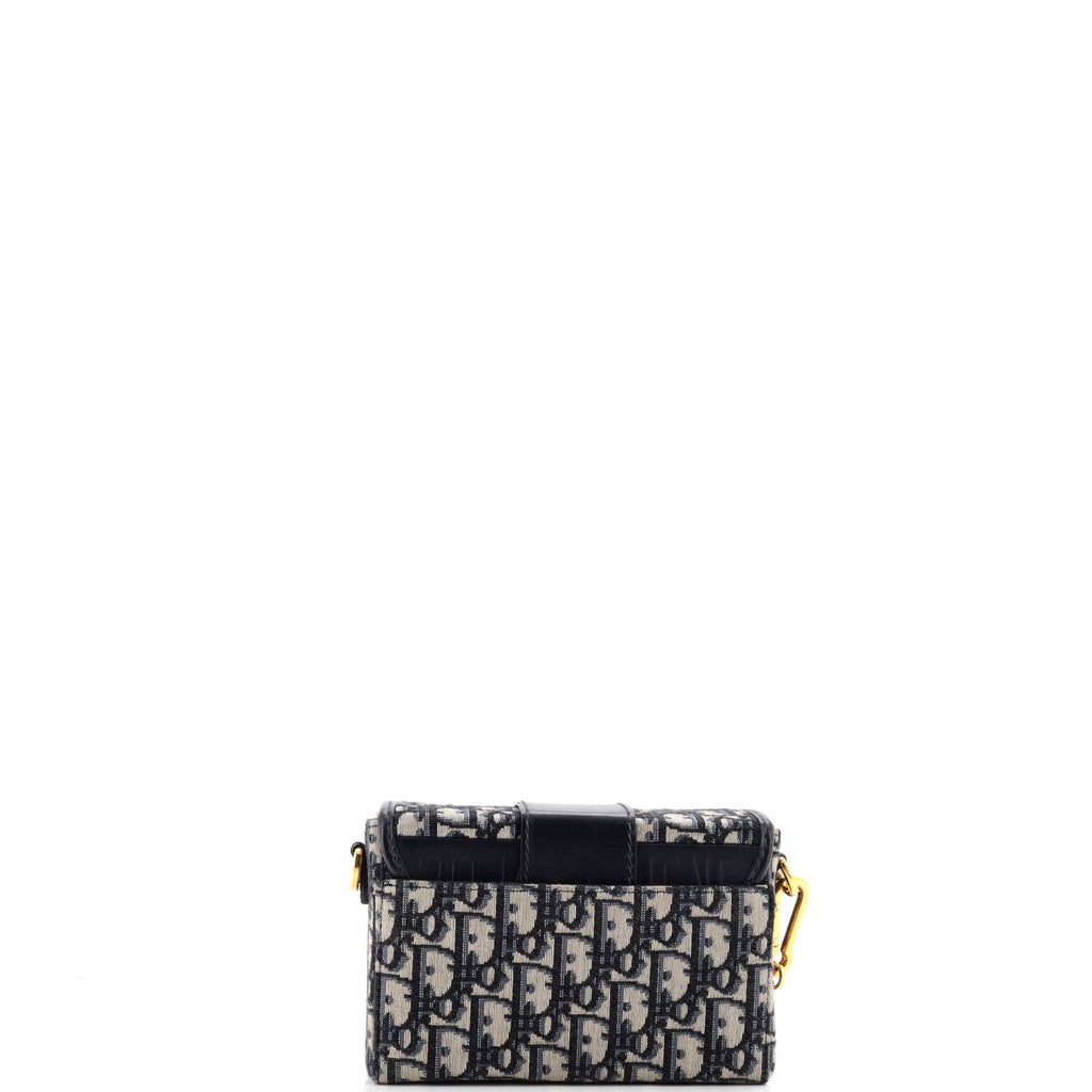 30 Montaigne Box Bag Oblique Canvas
