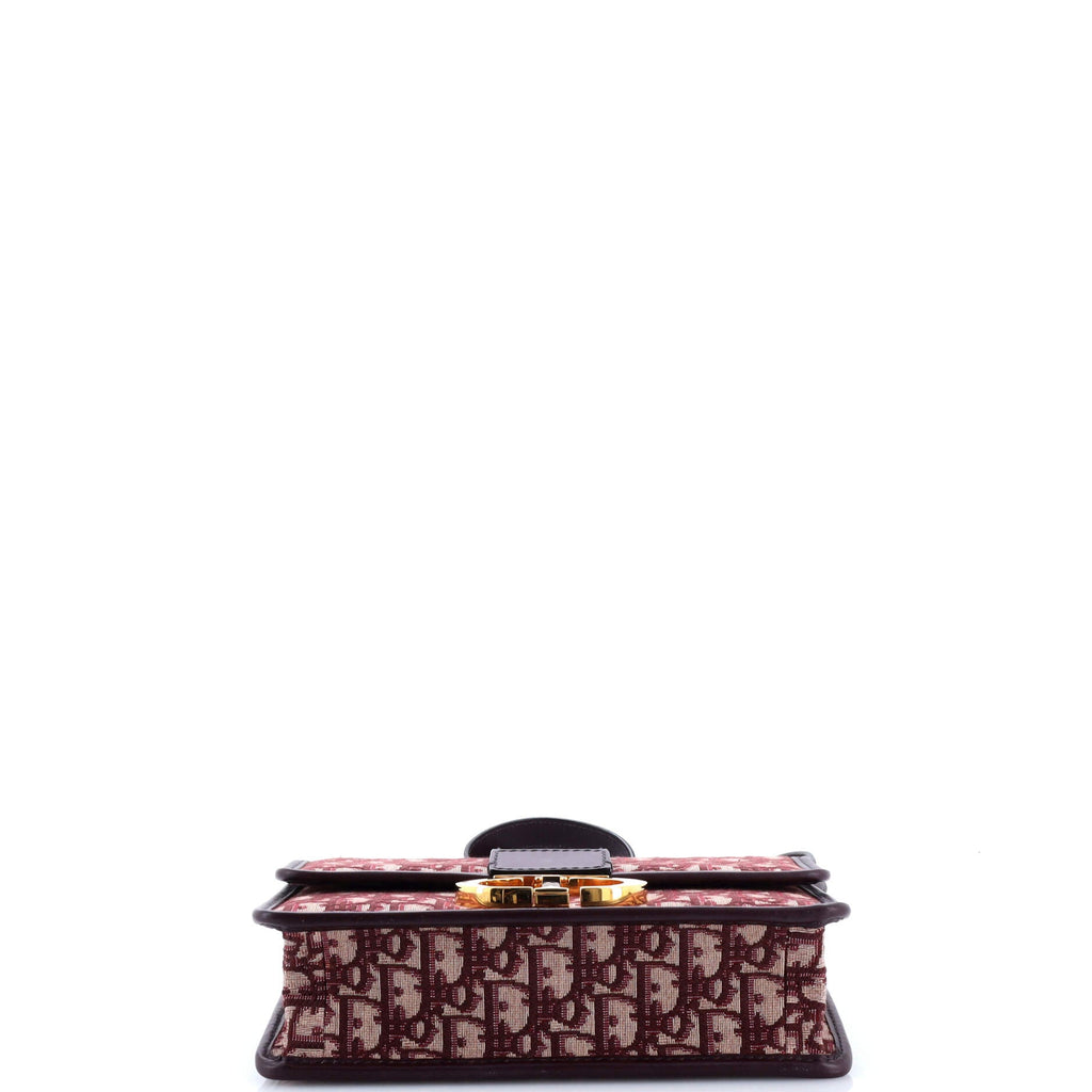 30 Montaigne Flap Bag Oblique Canvas