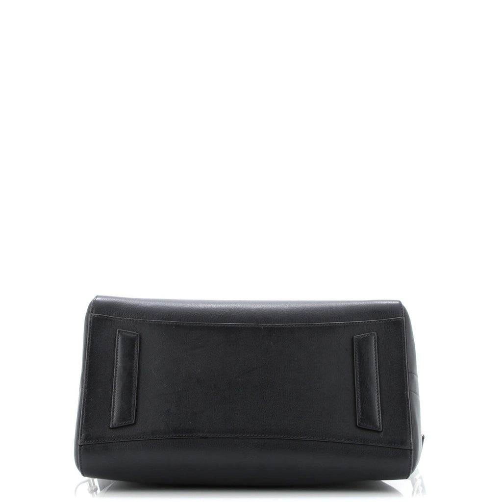 Antigona Bag Leather Medium