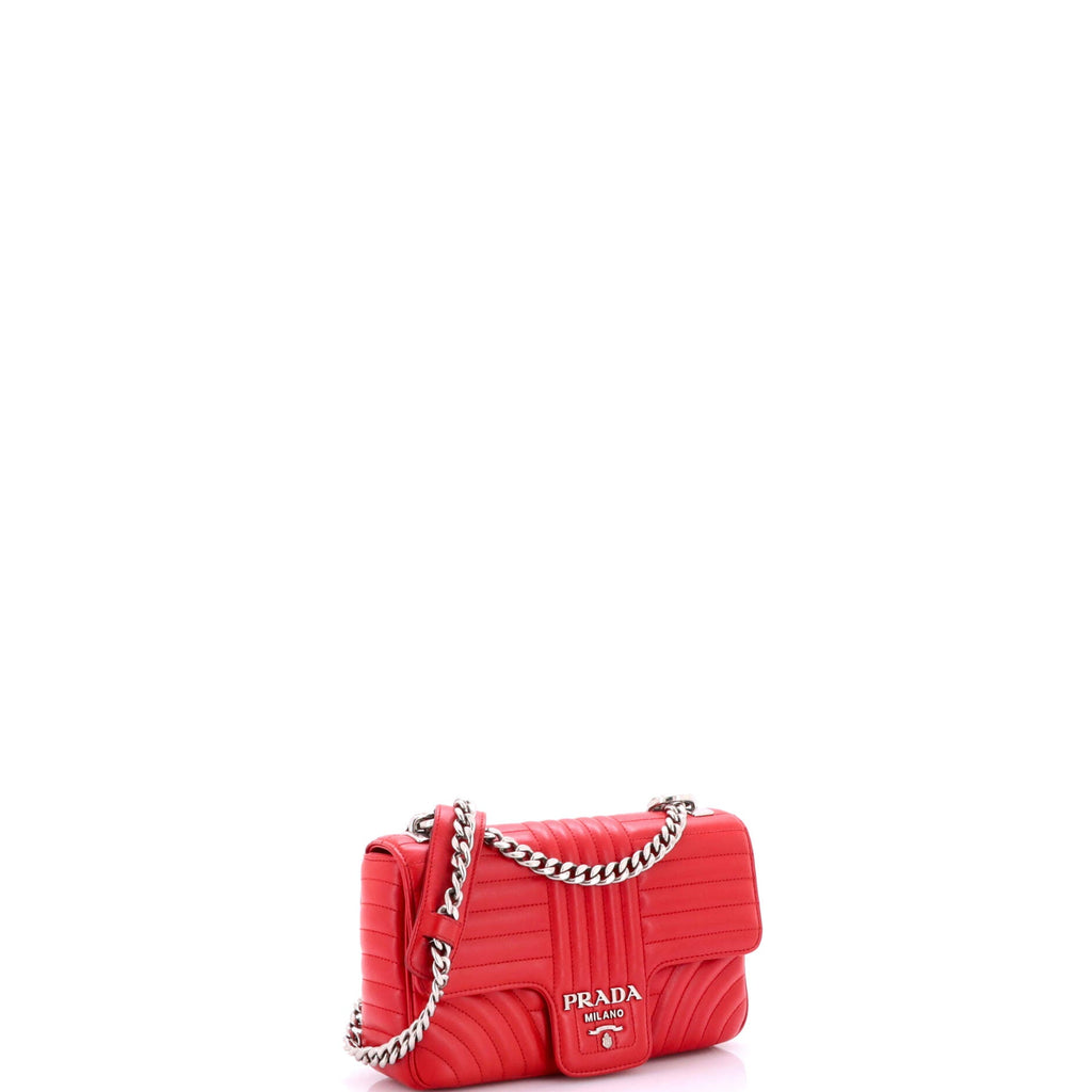 Chain Flap Shoulder Bag Diagramme Quilted Leather Medium