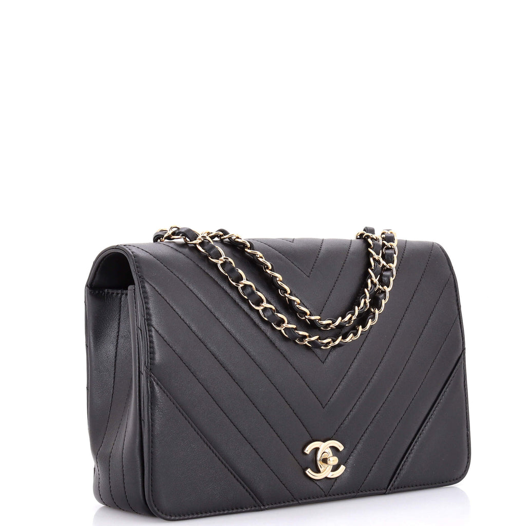 Statement Flap Bag Chevron Calfskin Medium