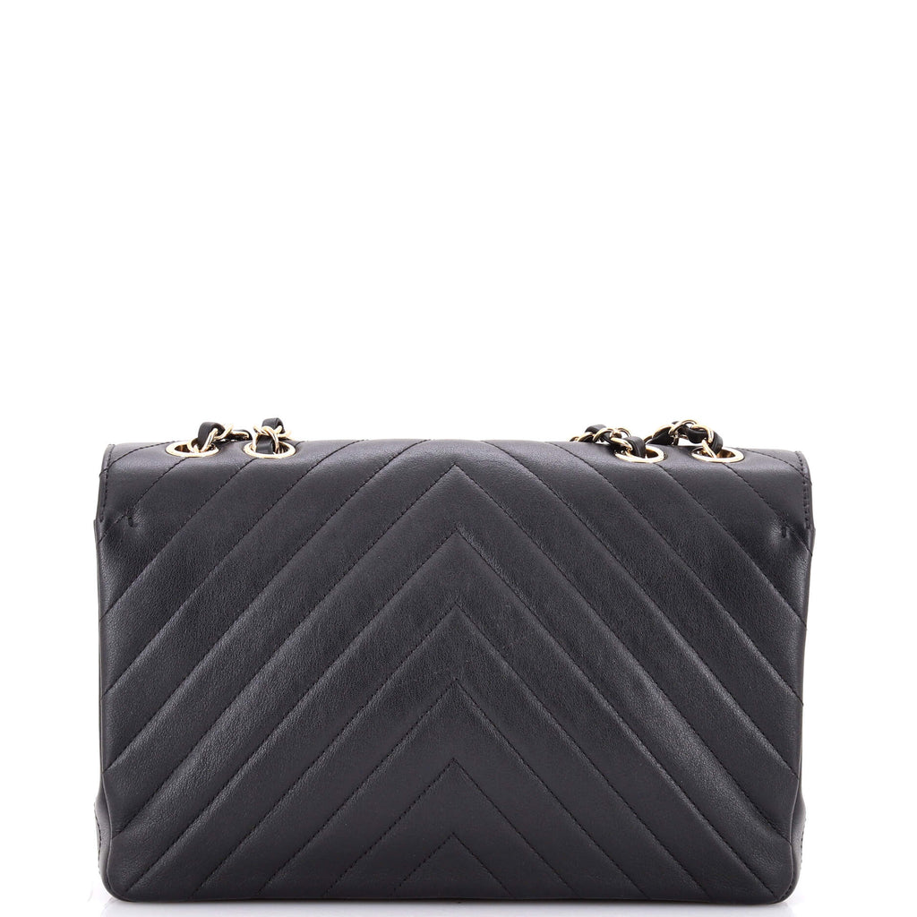 Statement Flap Bag Chevron Calfskin Medium