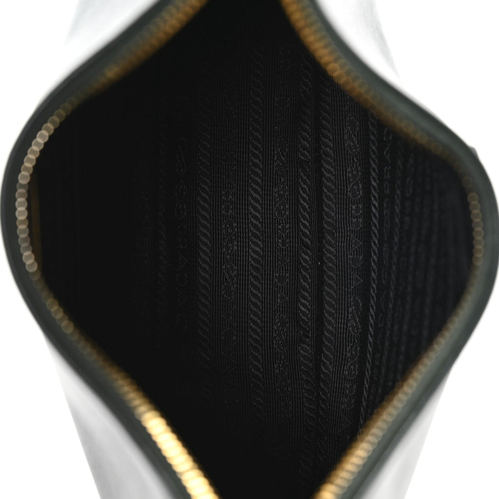Saffiano Lux Re-Edition 2005 Shoulder Bag Smeraldo